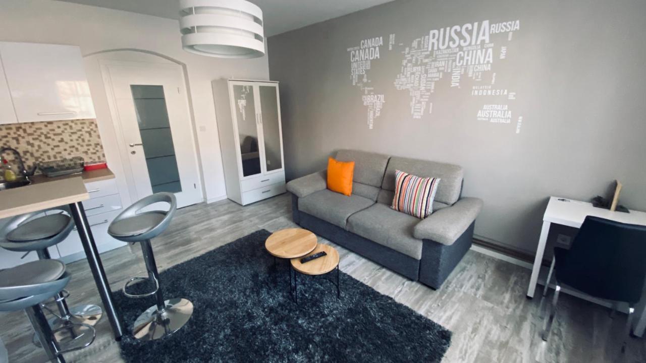 Apartment Impression Осиек Экстерьер фото
