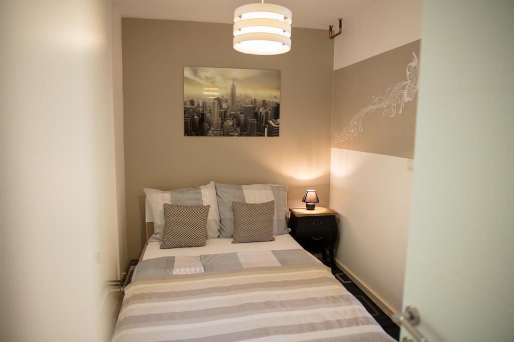 Apartment Impression Осиек Экстерьер фото