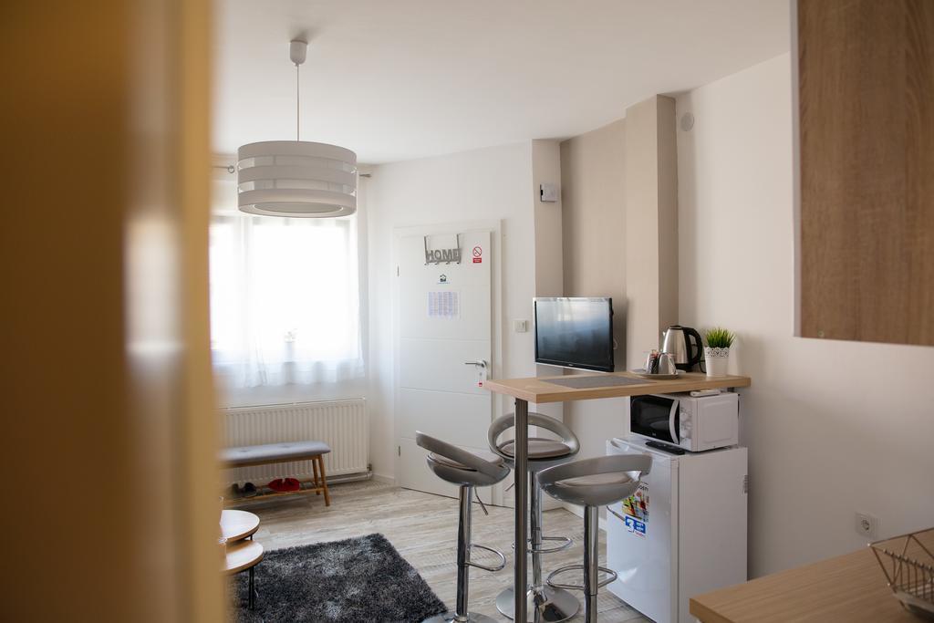 Apartment Impression Осиек Экстерьер фото